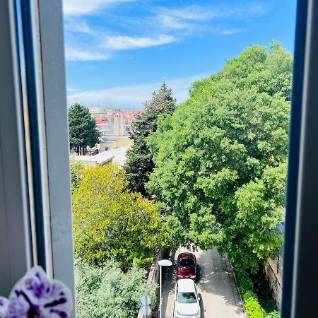 Apartment For Special Getaway Rose Пула Экстерьер фото